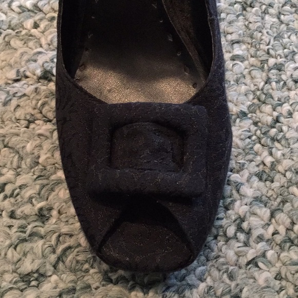 Black peep toe shoes - Picture 3 of 3